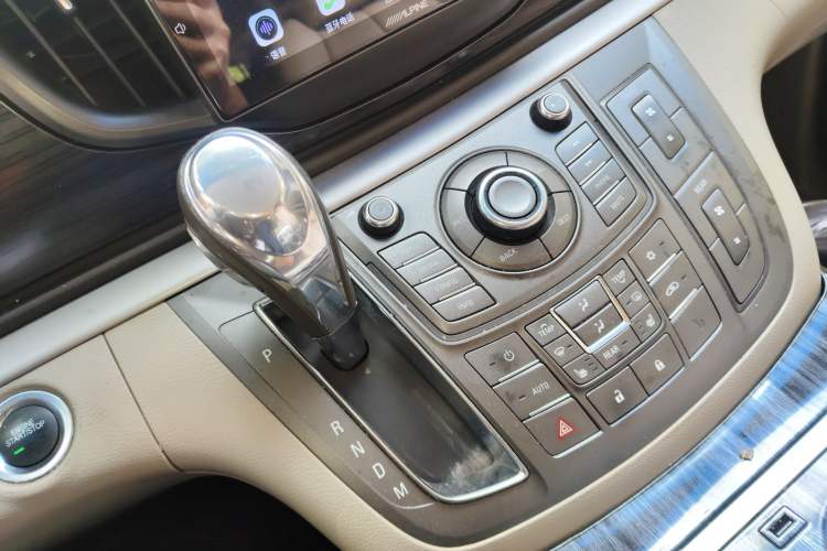 Used Buick GL8 2011 2.4L LT Luxury Business Executive Edition Gear Lever