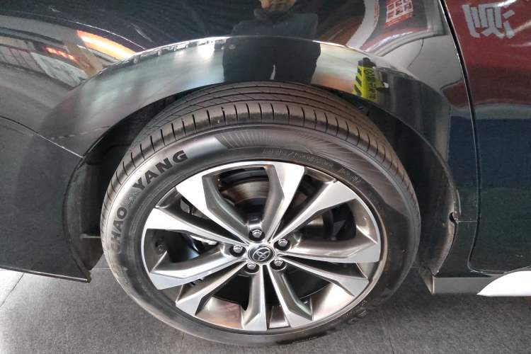 Used Toyota Granvia 2023 2.5L Hybrid Prestige PLUS Edition
