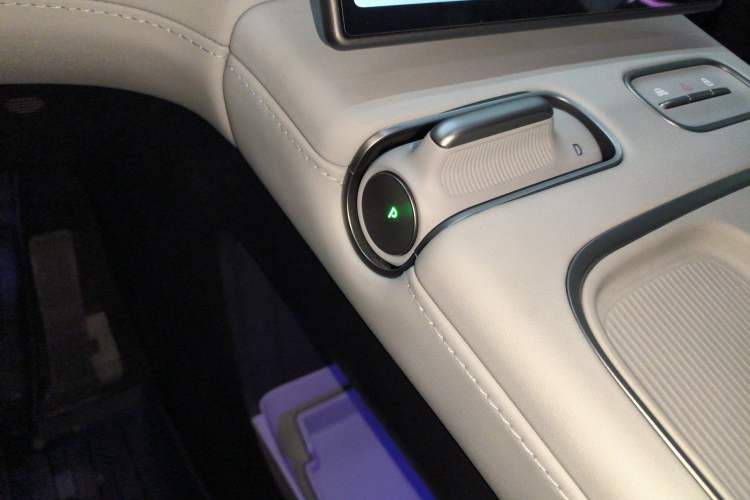 Used Nio EC6 2024 75 kWh