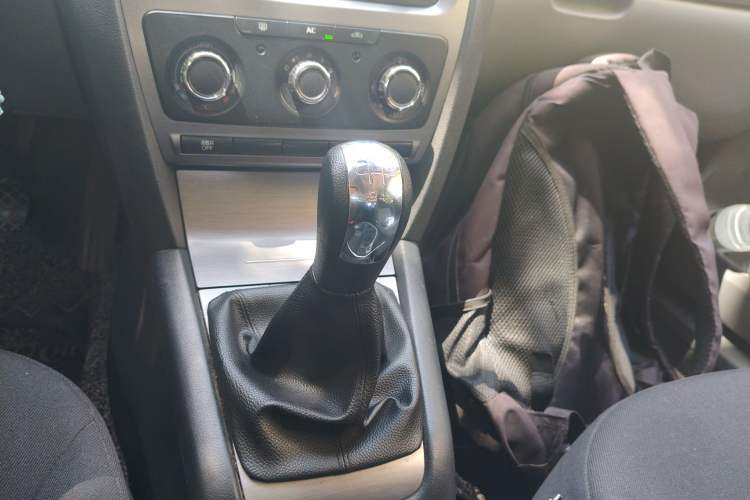 Used Skoda Octavia 2012 1.6L Manual Eado Edition