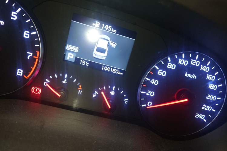 Used Kia K3 (Kai Shen) 2017 1.8L Automatic GLS Odometer Close Up