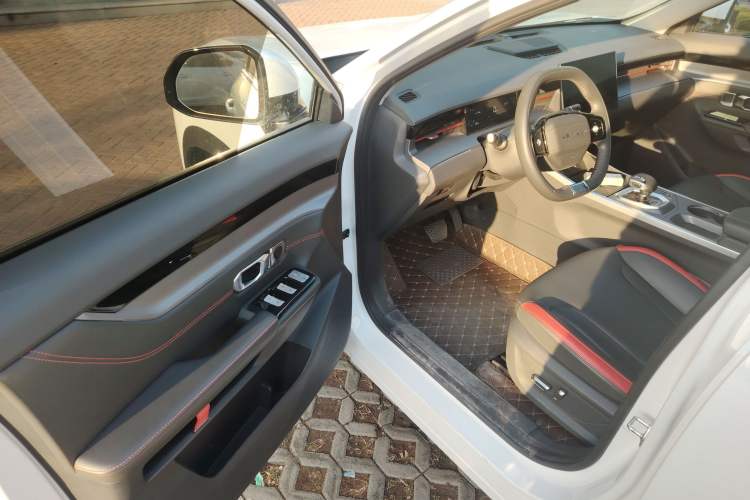 Used JETOUR Dashing 2024 1.5T DCT Starlight Shine Pro Edition
