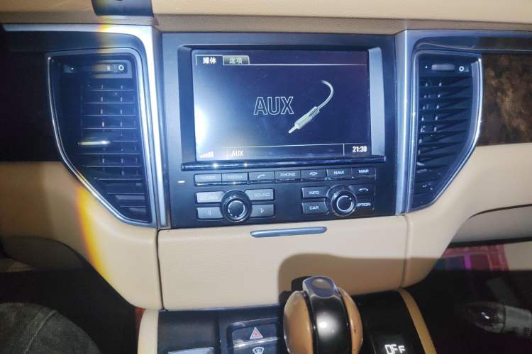 Used Porsche Macan 2014 Macan S 3.0T Audio And AC Panel