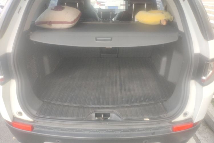 Used Land Rover Discovery Sport 2019 240 PS SE Version China VI Standard Trunk