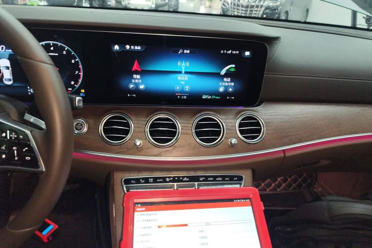 Used Mercedes-Benz E-Class 2022 Second Facelift E 300 L Luxury Edition Audio And AC Panel