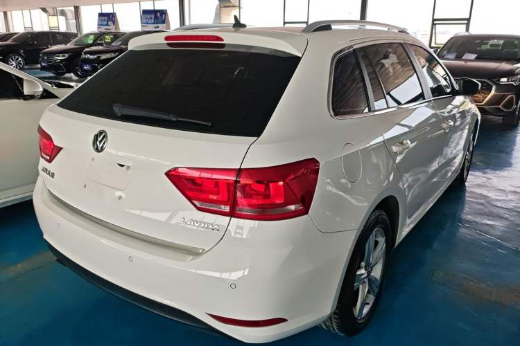 Used Volkswagen Gran Lavida 2017 1.6L Automatic Fashion Edition