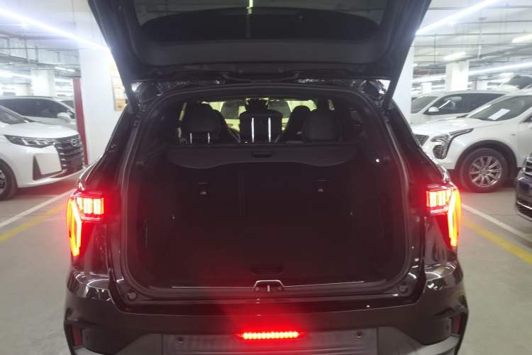 Used Lynk & Co 01 2021 2.0TD Four-Wheel Drive Hype-Halo Trunk