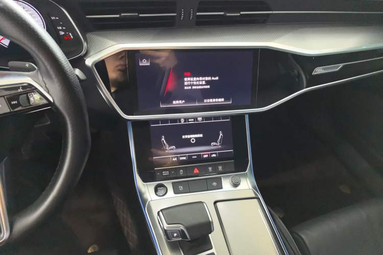 Used Audi A6L 2021 40 TFSI Luxury Prestige Edition Audio And AC Panel