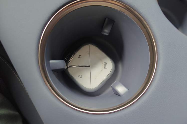 Used Baojun Enjoy 2025 Plug-in Hybrid 140km Luxury Edition