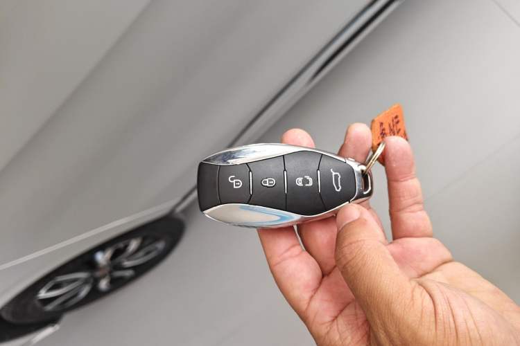 Used Hongqi HQ9 2023 2.0T Smart Connect Flagship Edition Vehicle Key