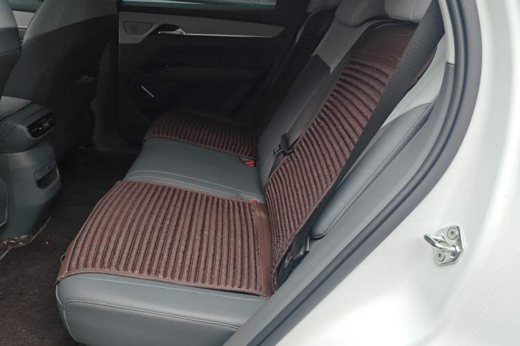 Used Bestune Yueyi 03 2025 565km Enjoy Edition
