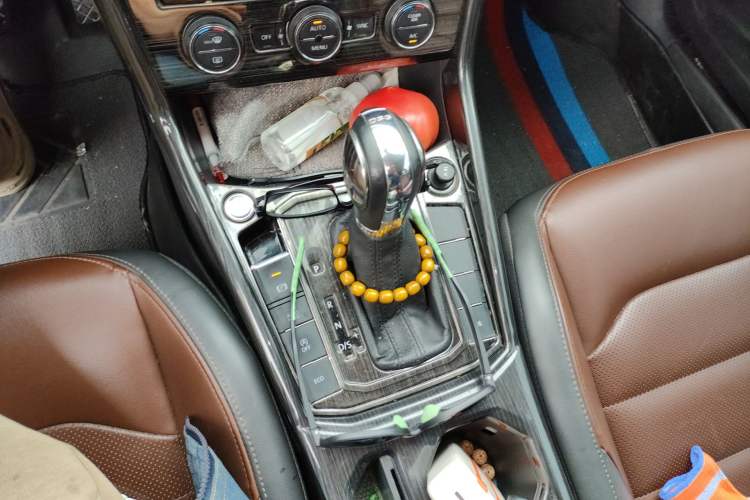 Used Volkswagen Lavida 2019 280TSI DSG Luxury Edition China VI Standard Gear Lever