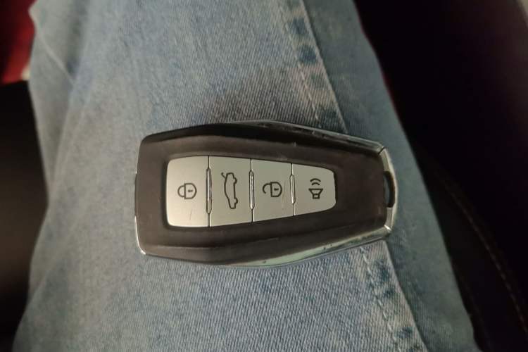 Used Geely Auto Vision X6 2020 1.4T CVT Luxury Edition
