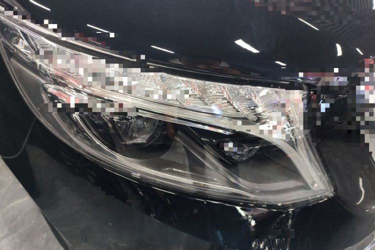 Used Mercedes-Benz Vito 2021 2.0T Elite Version 7 Seats Right Front Headlight