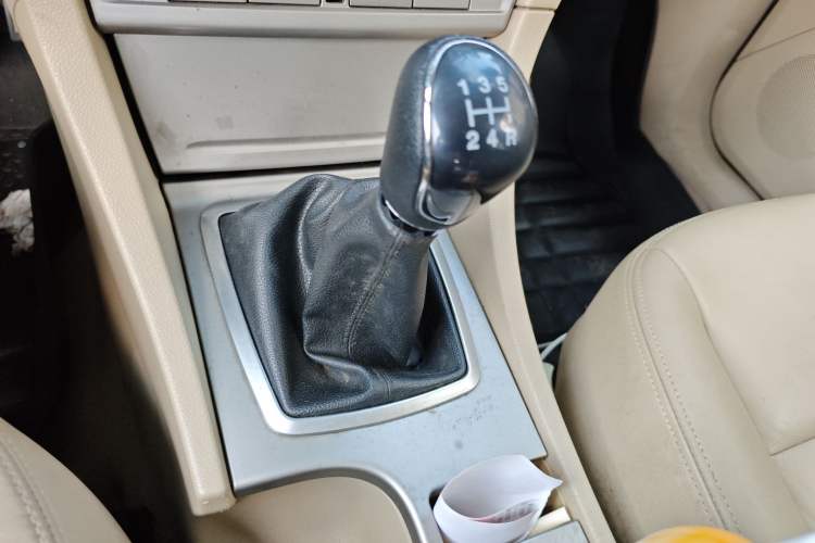 Used Ford Focus 2013 Sedan Classic 1.8L Manual Fashion Edition