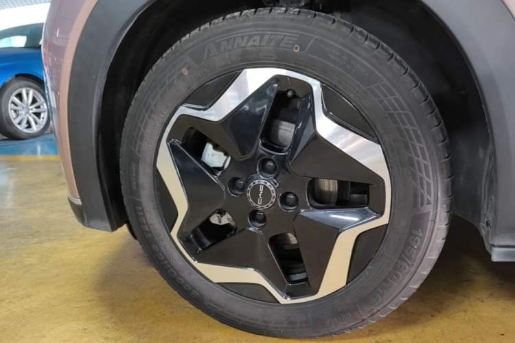 Used BYD Dolphin 2021 405 km Fashion Edition Left Front Wheel Hub