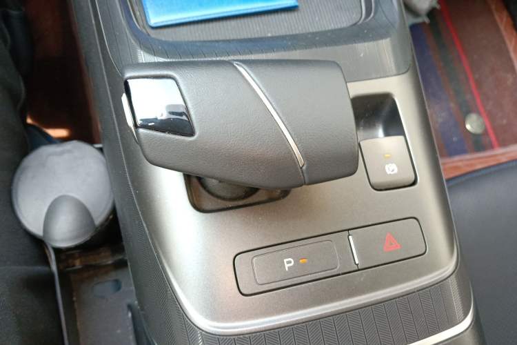 Used CHANGAN Eado DD 2023 Blue Whale NE 1.5T GDI DCT Prestige Model Gear Lever