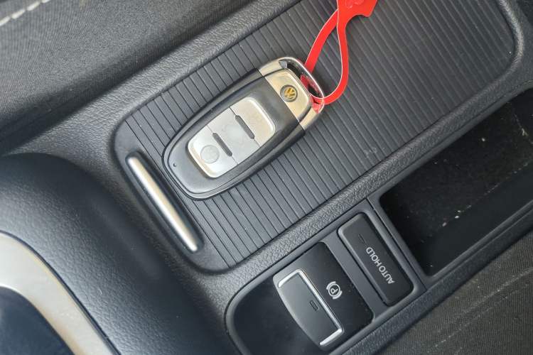 Used Volkswagen Tiguan 2016 300TSI Automatic Two-Wheel Drive Luxury Edition Vehicle Key