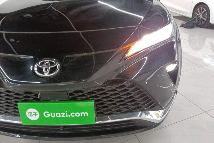 Used Toyota Venza 2023 2.0L CVT Two-Wheel Drive Luxury Edition
