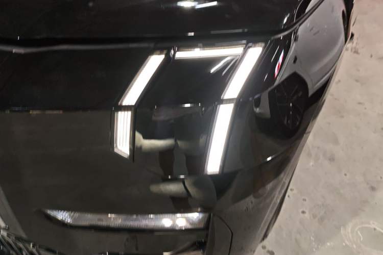 Used Zeekr 009 2022 WE Edition Left Front Headlight