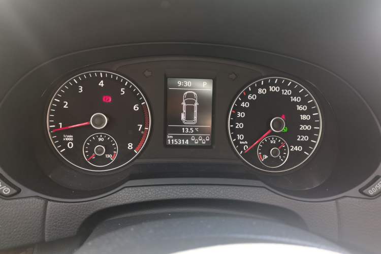 Used Volkswagen Sharan 2013 1.8TSI Comfort Model Euro IV
