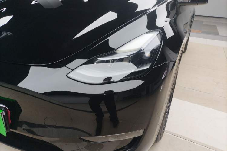 Used Tesla Model Y 2022 Long-Range All-Wheel-Drive Version
