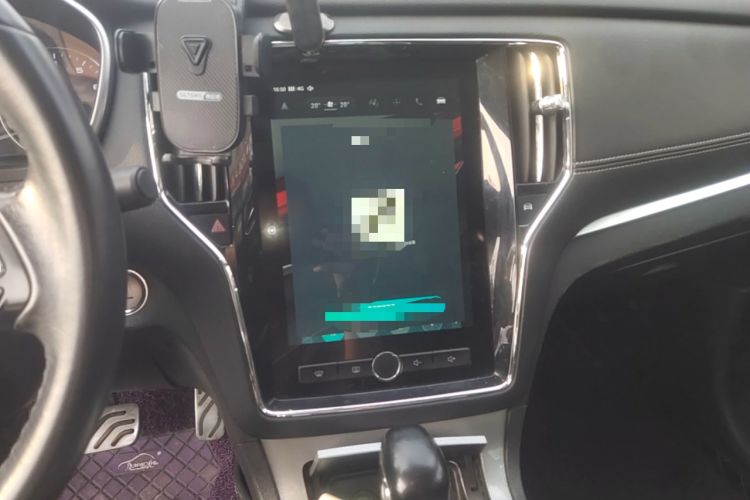 Used Roewe RX5 2016 20T Two-Wheel Drive Automatic Internet Smart Edition Audio And AC Panel