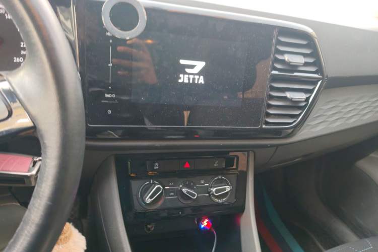 Used Jetta VS5 2019 280TSI Automatic Trend Model Audio And AC Panel