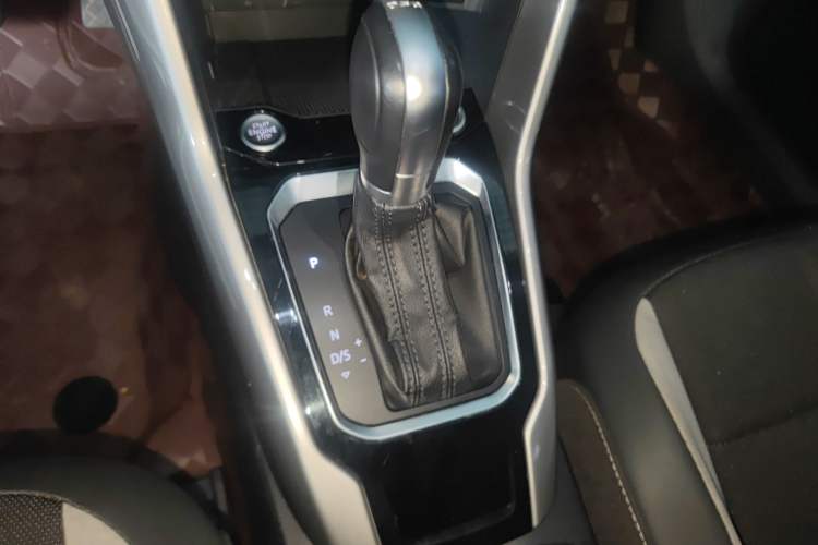 Used Volkswagen T-ROC 2022 280TSI DSG Two-Wheel Drive Elite PLUS