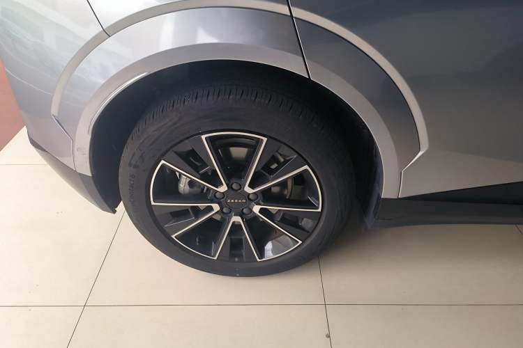 Used Zeekr X 2025 5-Seater Long-Range Version Right Rear Wheel Hub