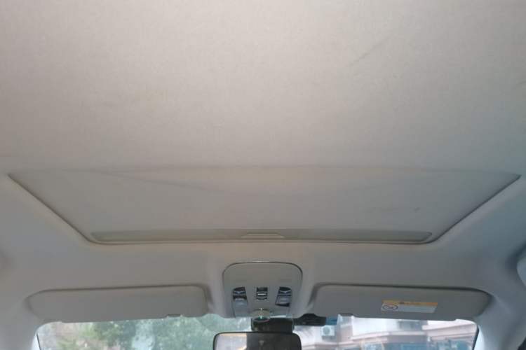 Used Haval H2 2017 Red-Label 1.5T Automatic Two-Wheel Drive Elite Model Headliner