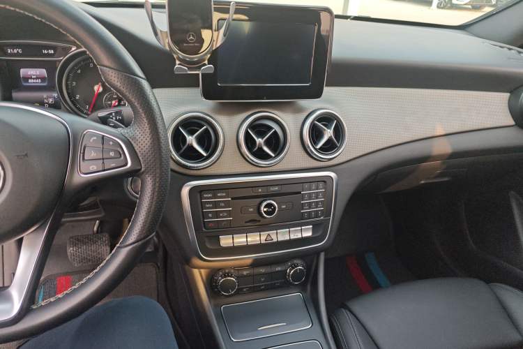 Used Mercedes-Benz CLA 2016 Facelifted CLA 200 Stylish Edition
