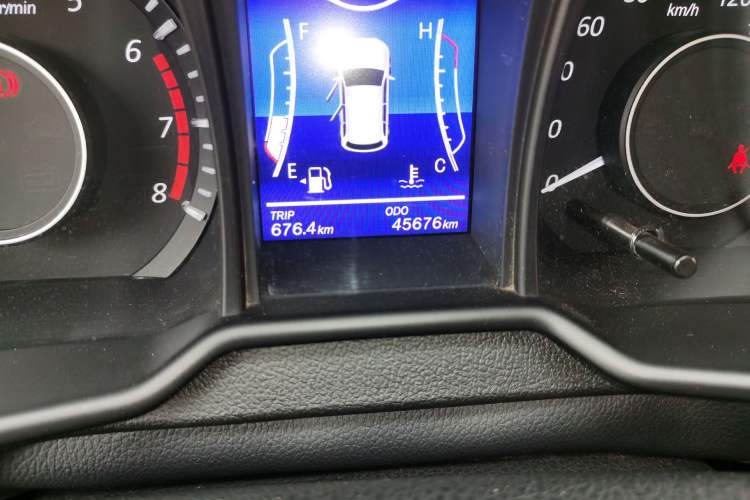 Used HYOSOW H3 2016 H3F 1.5L Manual Prestige Edition Odometer Close Up