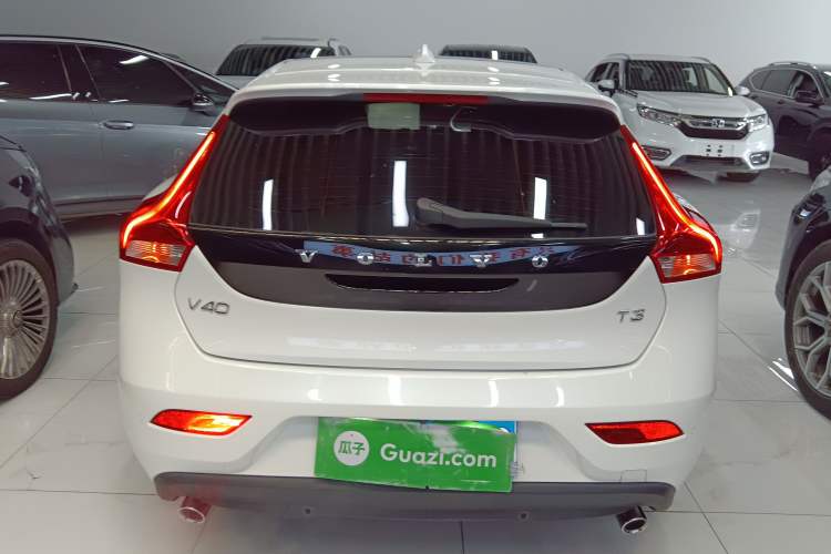 Used Volvo V40 2017 T3 Zhiyi Edition