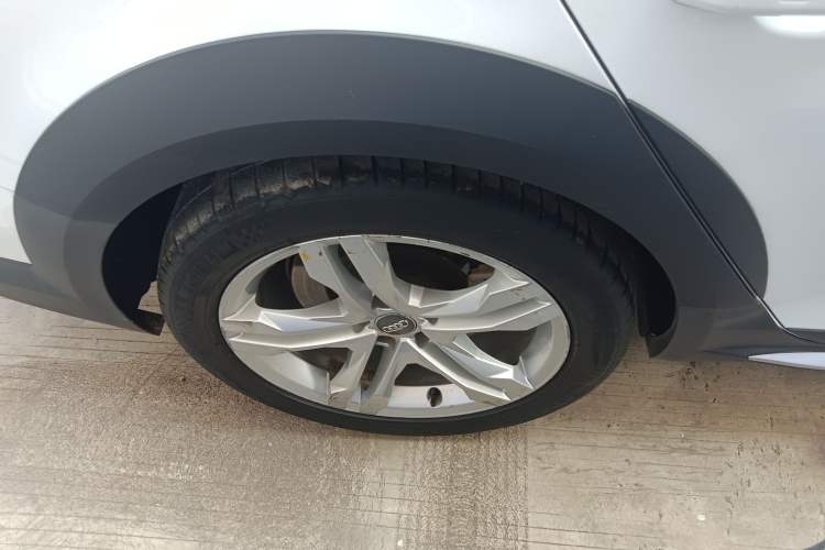 Used Audi A4 2019 45 TFSI allroad quattro Fashion Edition
