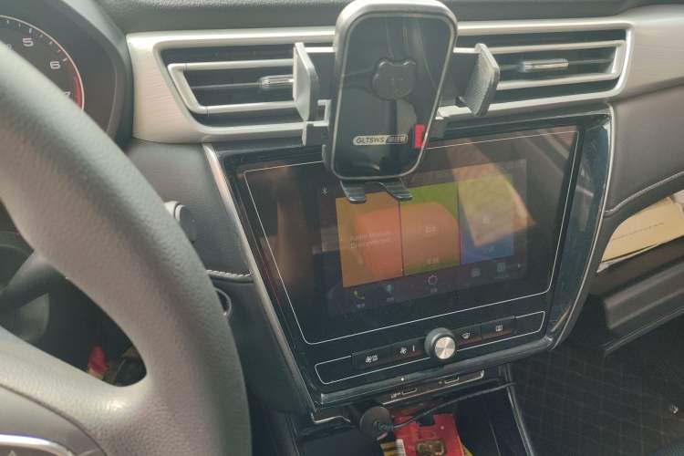 Used Roewe i5 2020 1.5L Manual 4G Connect Leehao Flagship Edition
