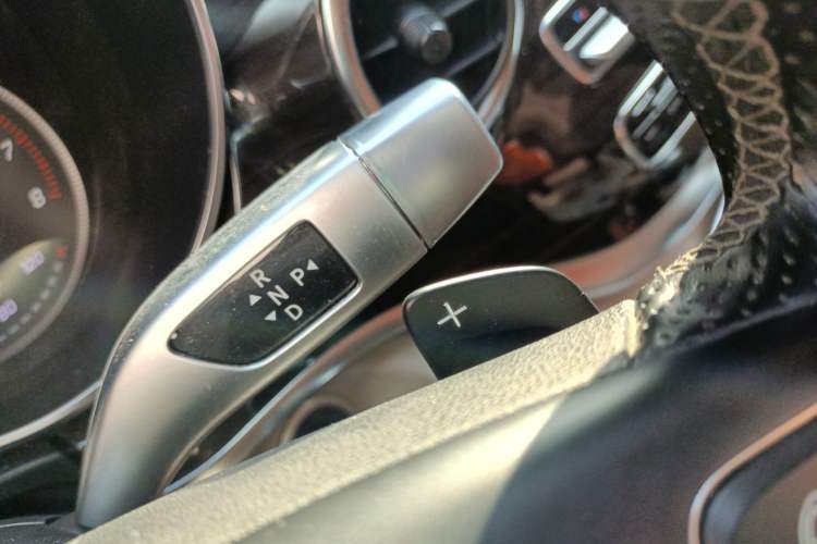 Used Mercedes-Benz V-Class 2018 V 260 Avantgarde Edition China VI