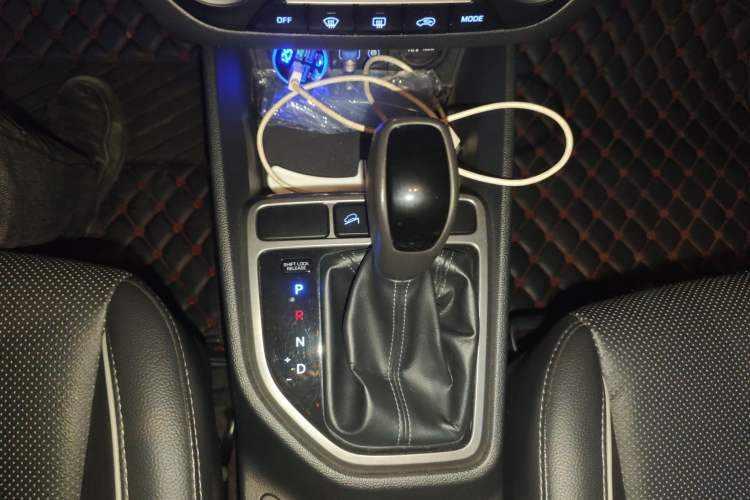 Used Hyundai ix25 2015 2.0L Automatic Two-Wheel Drive Intelligent GLS