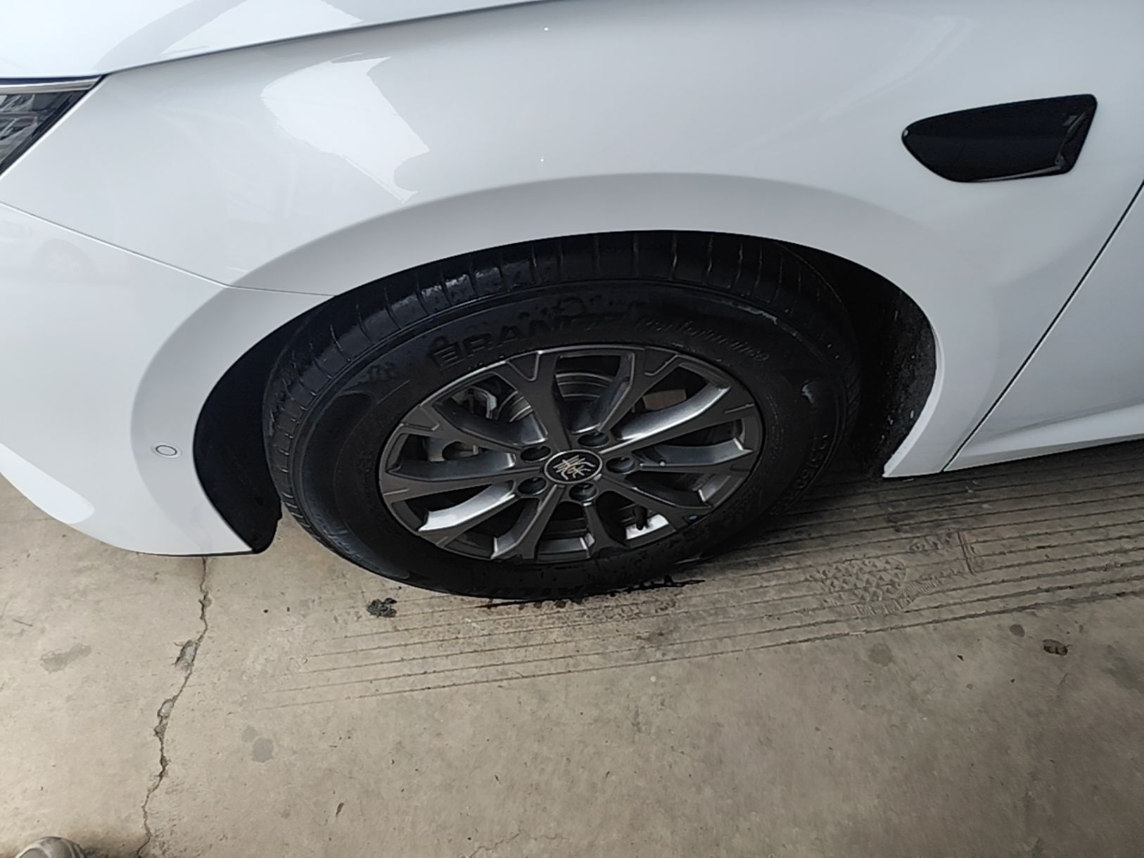 BYD Qin L 2025 DM-i Smart Drive 80KM Leading Model — снимка 10