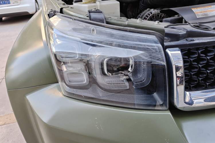 Used BAIC Off-Road BJ40 2018 PLUS 2.0D Manual Four-Wheel Drive Prestige Model China V Emission Standard
