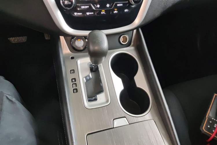 Used Nissan Murano 2015 2.5L XE Two-Wheel-Drive Elite Edition