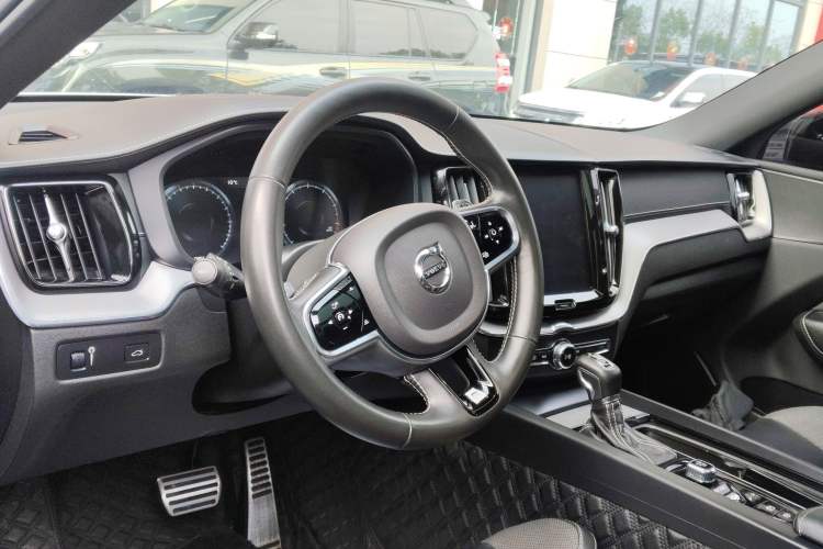 Used Volvo XC60 2020 T5 4x4 Smart & Dynamic Sport Edition
