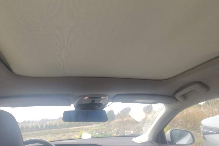 Used Volvo V40 2015 1.6T Zhiyi Edition