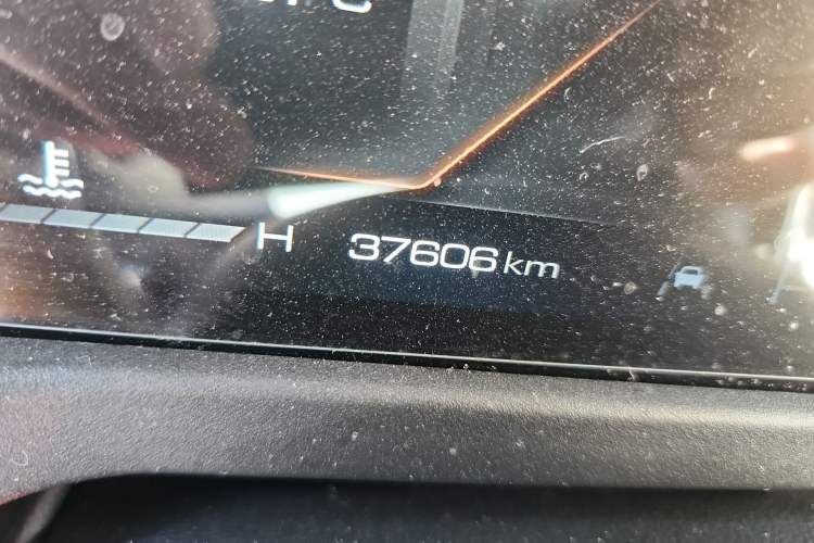 Used Tank 300 2023 City Edition 2.0T—Stylish as Ever Odometer Close Up