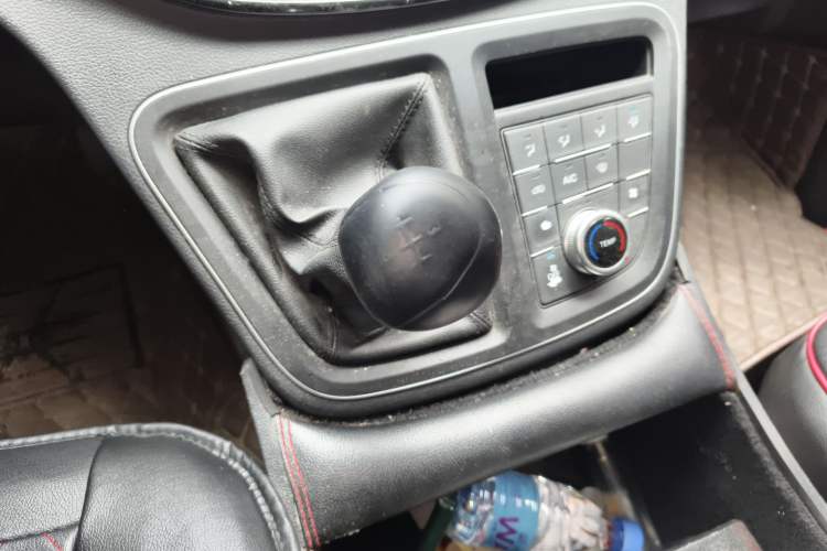 Used JAC Refine M4 2018 2.0L Manual Express Version