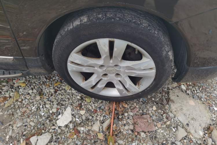 Used Peugeot 3008 2013 2.0L Automatic Trend Edition Right Front Wheel Hub