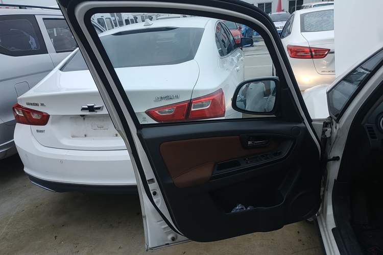 Used Suzuki SX4 2013 1.6L Manual CoolRide Model
