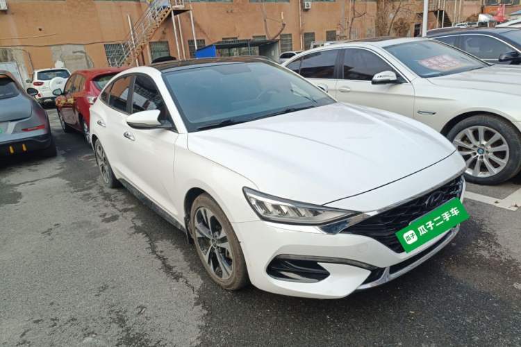 Used Hyundai Lafesta 2021 280TGDi DLX Luxury Edition Front Right 45 Deg