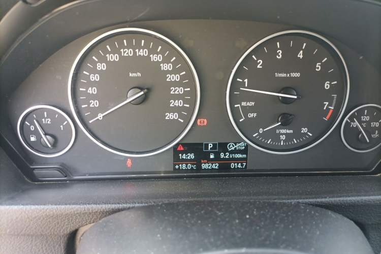 Used BMW 3 Series 2015 316Li Fashion Model
