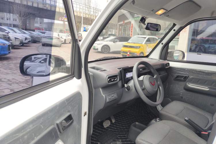 Used Wuling Zhiguang New Energy 2025 Comfort Model